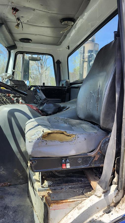 Used 1996 Putzmeister 28m on 2001 Volvo