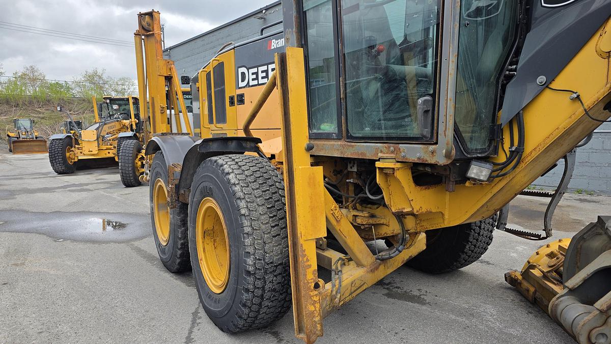 Used 2010 John Deere 772G