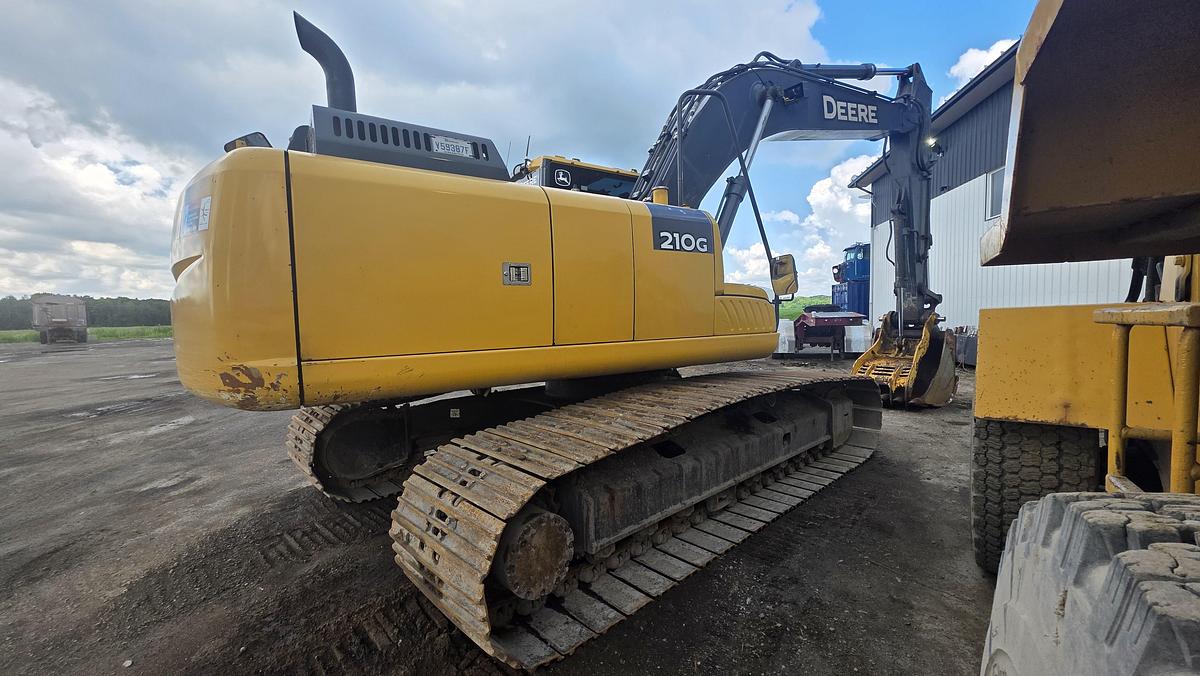 Used 2018 John Deere 210G