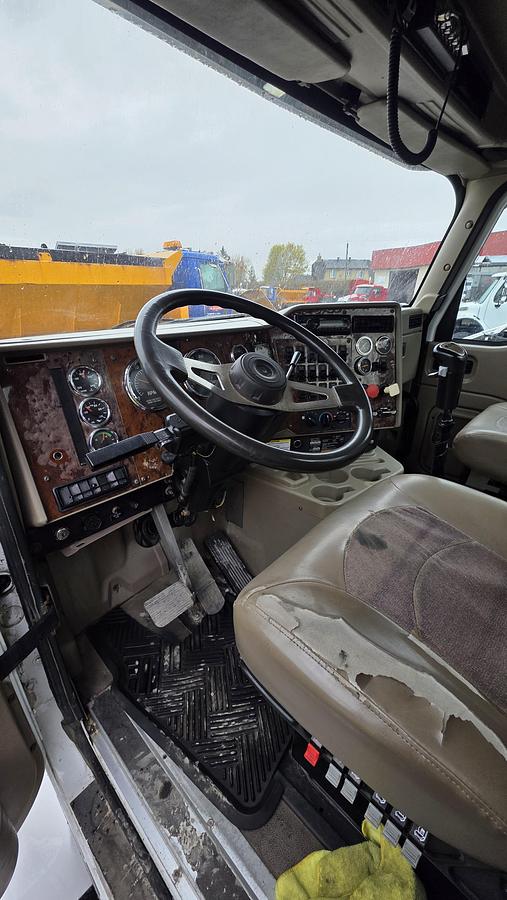 Used 2011 International Paystar 5000