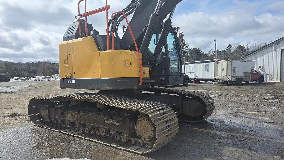 Used 2019 Volvo ECR355EL