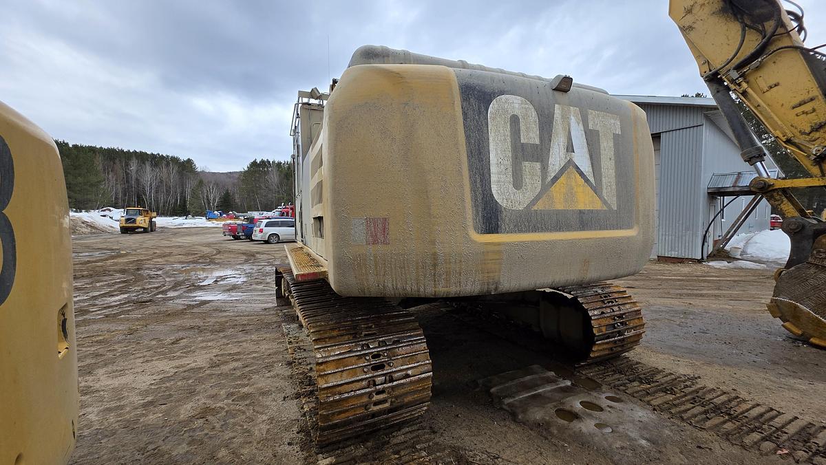 Used 2016 Caterpillar 330F