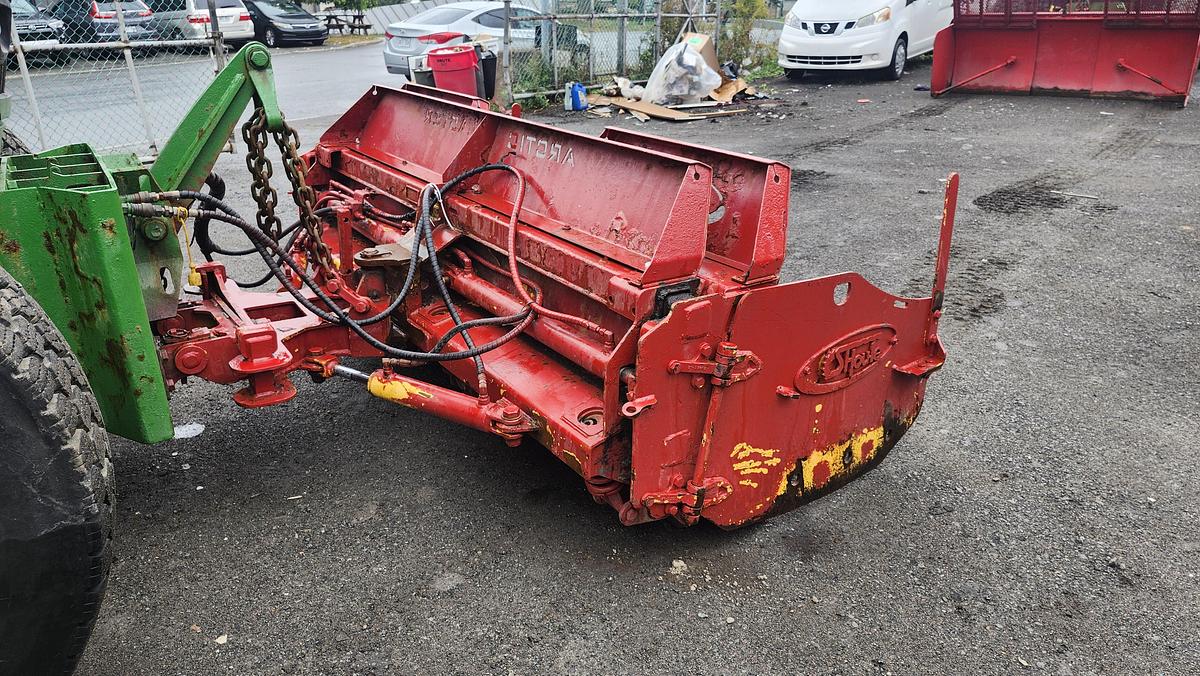 Used 2014 John Deere 6105M