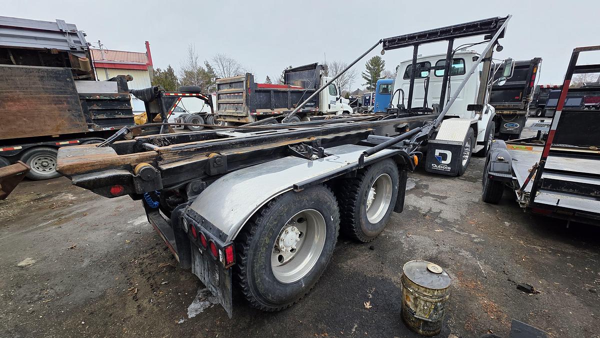 Used 2007 Sterling Roll-Off