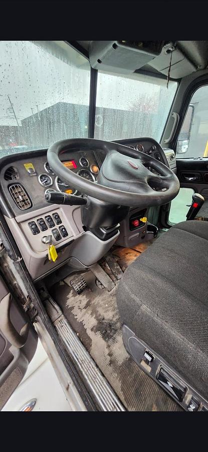 Used 2012 Peterbilt 367