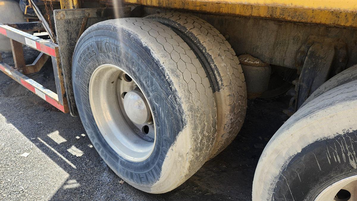 Used 2018 Peterbilt 348