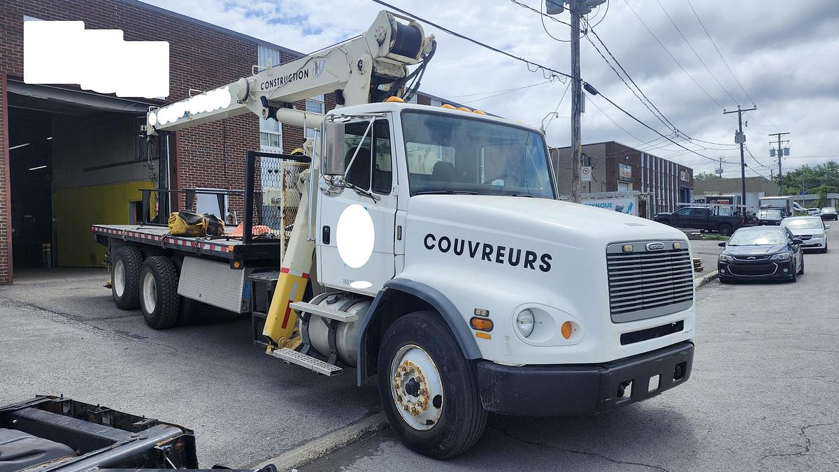 Used 2003 Freightliner FL112