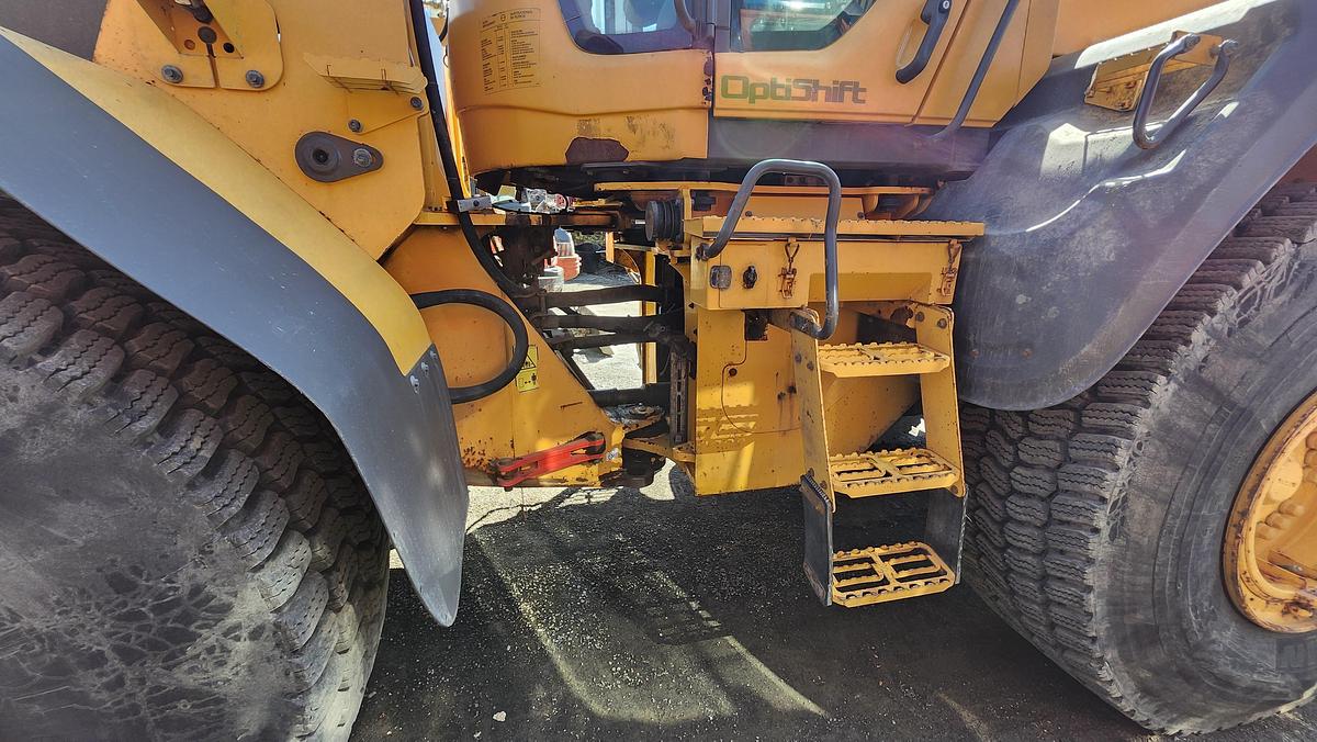 Used 2017 Volvo L110H