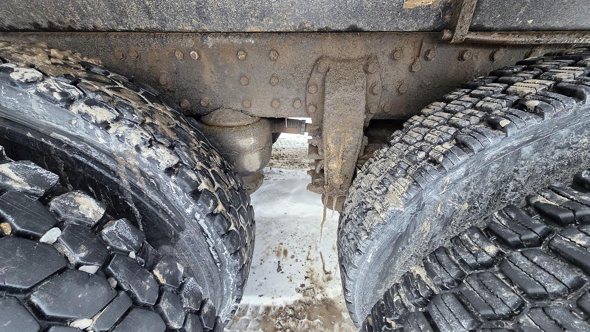 Used 2020 Peterbilt Dump truck