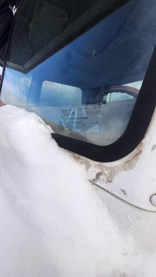 Used 2009 Peterbilt 348