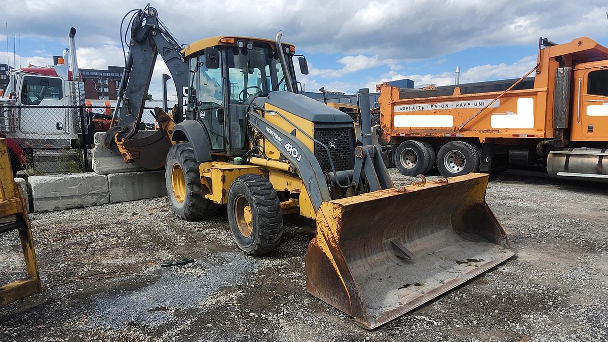Used 2011 John Deere 410J
