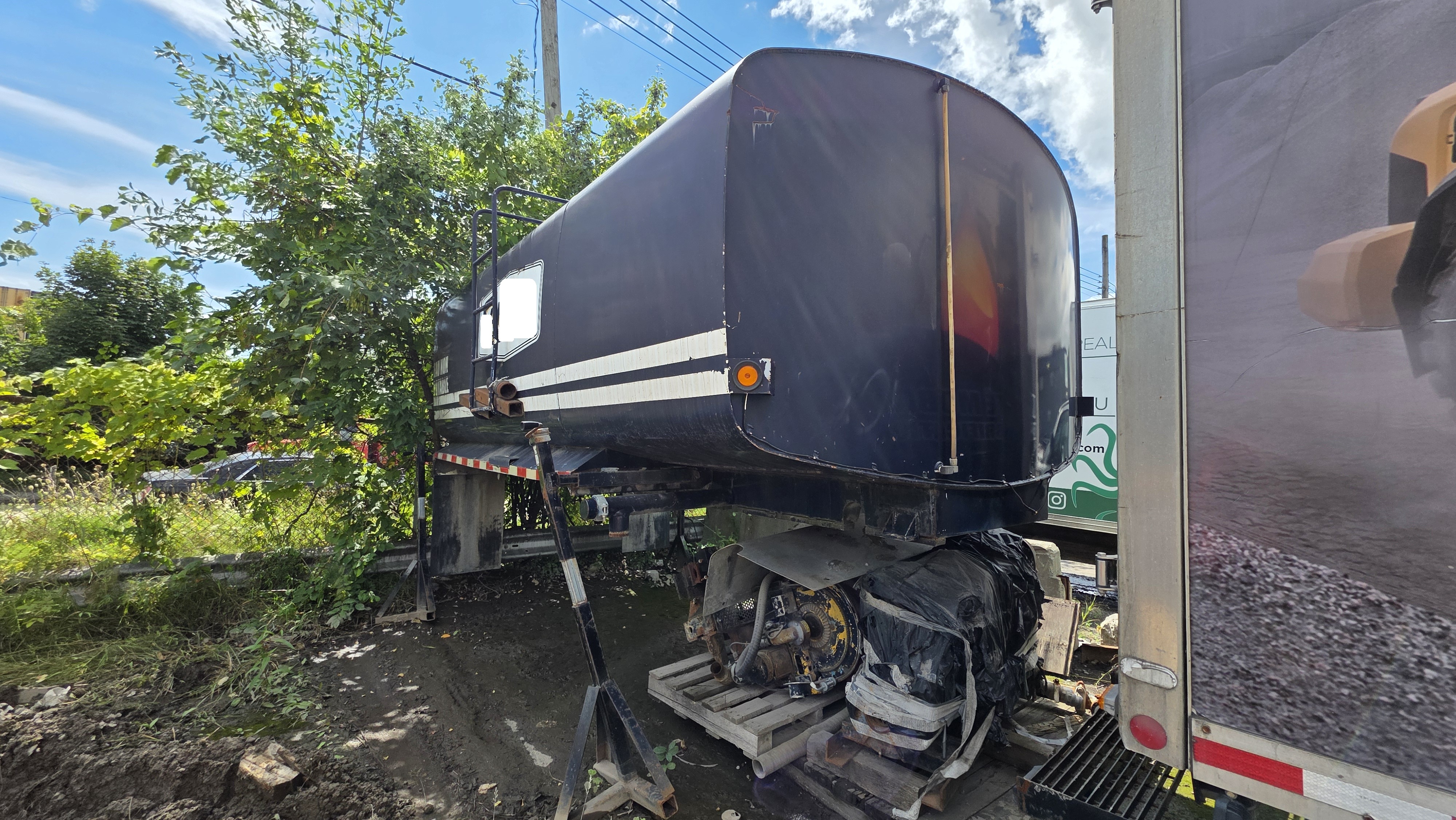 Used 4000 Gallons Water Tank