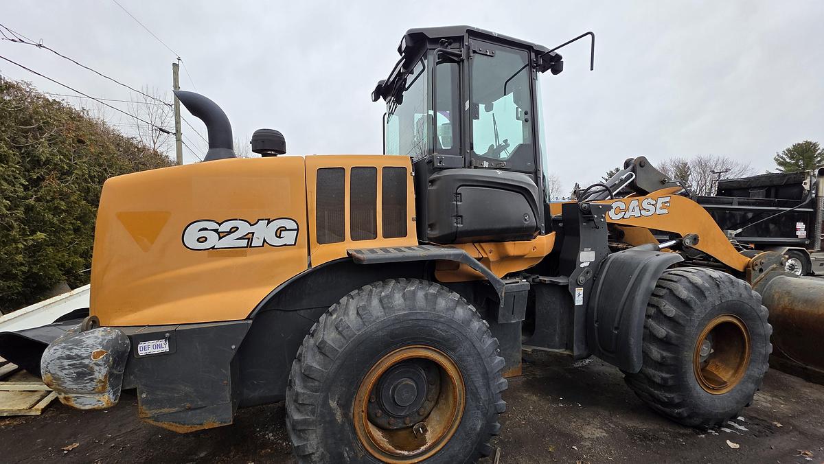 Used 2017 Case 621G