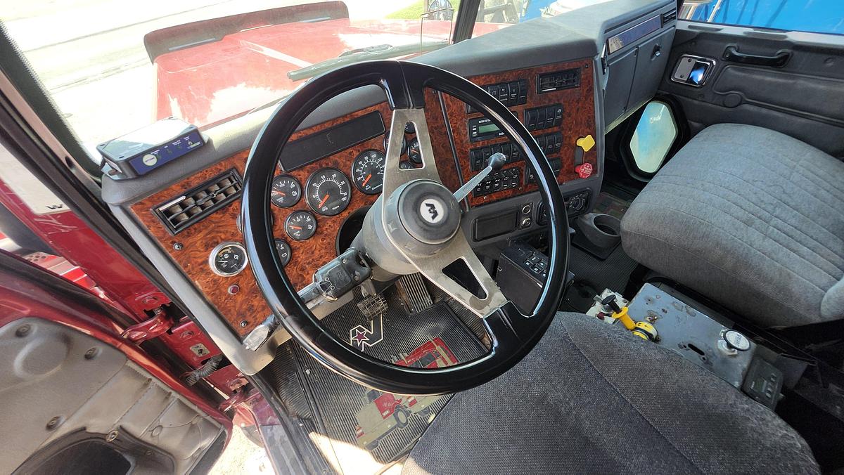 Used 2006 Western Star Tandem Axle