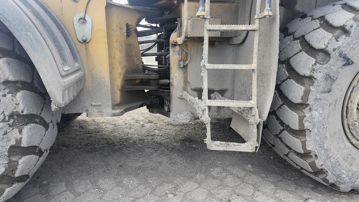 Used 2018 John Deere 844K-III