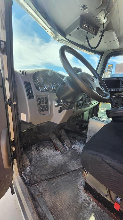 Used 2018 Peterbilt 348