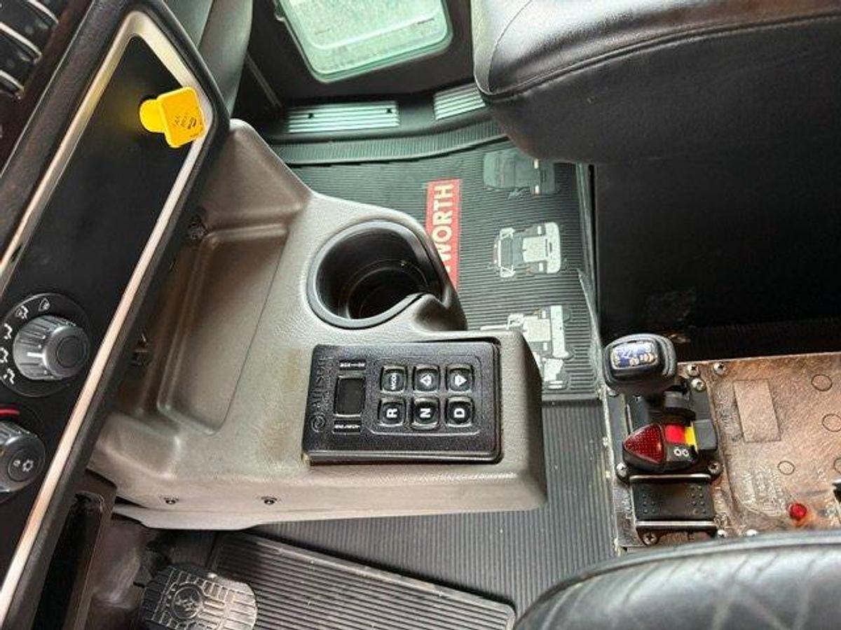 Used 2021 Kenworth T800