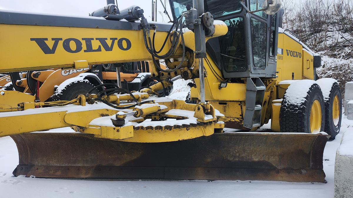 Used 2006 Volvo G740B