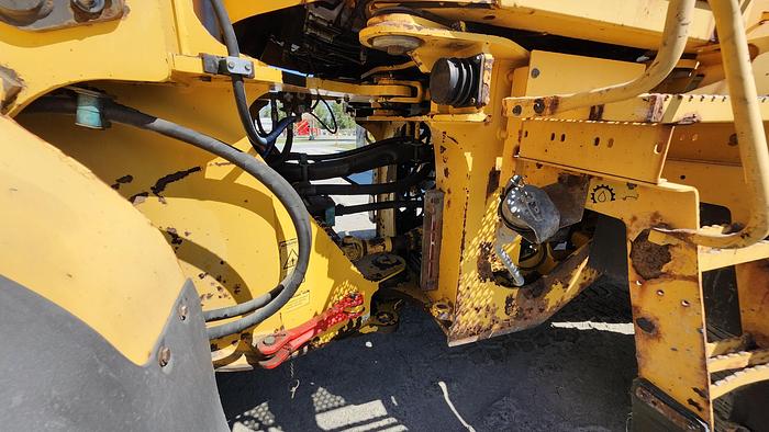 Used 2005 Volvo L90E