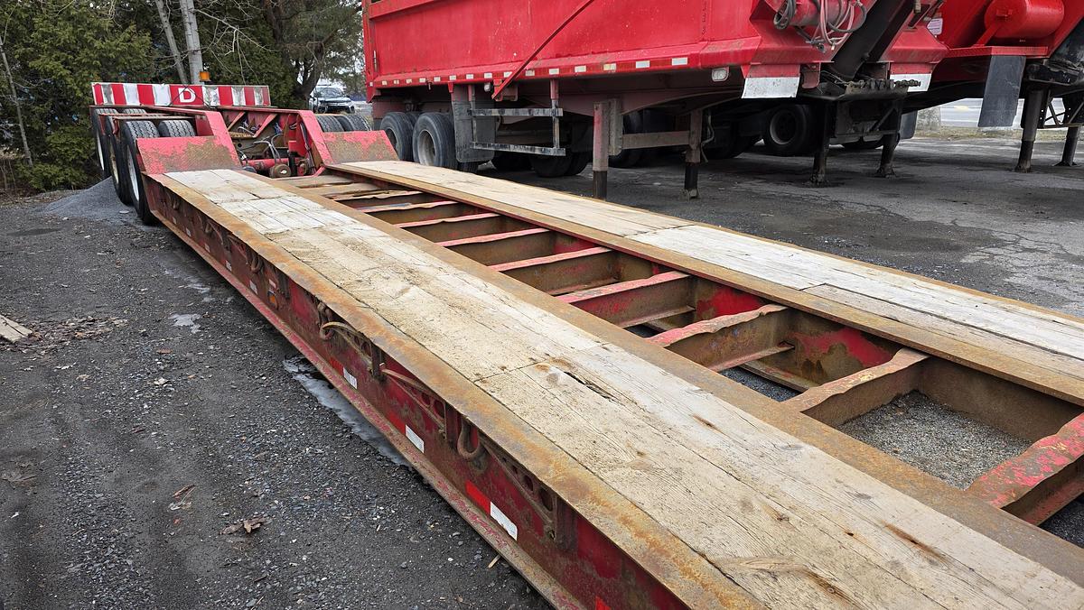 Used 2011 Pitts 24 Feet / 3 axles Lowboy