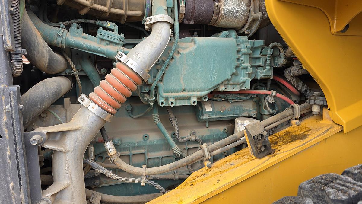 Used 2015 Volvo L90H