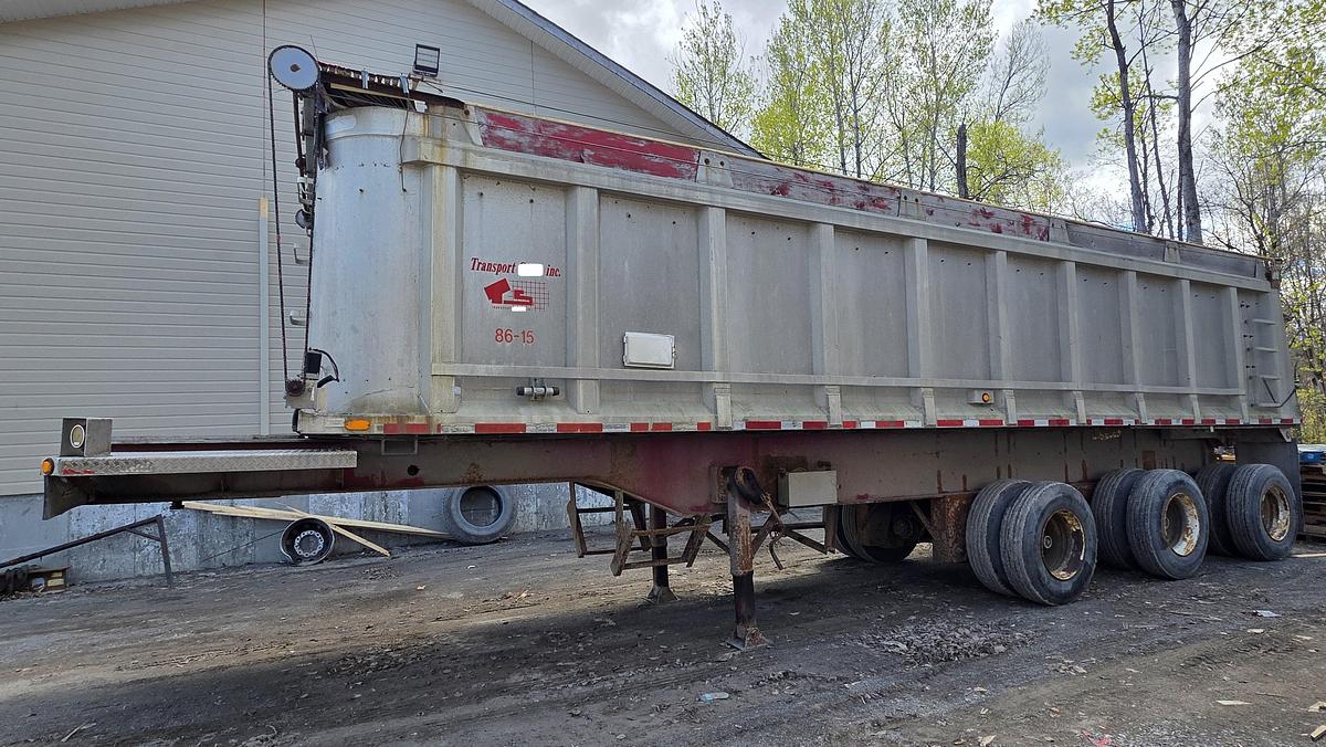 Used 1985 King 3 axles Dump