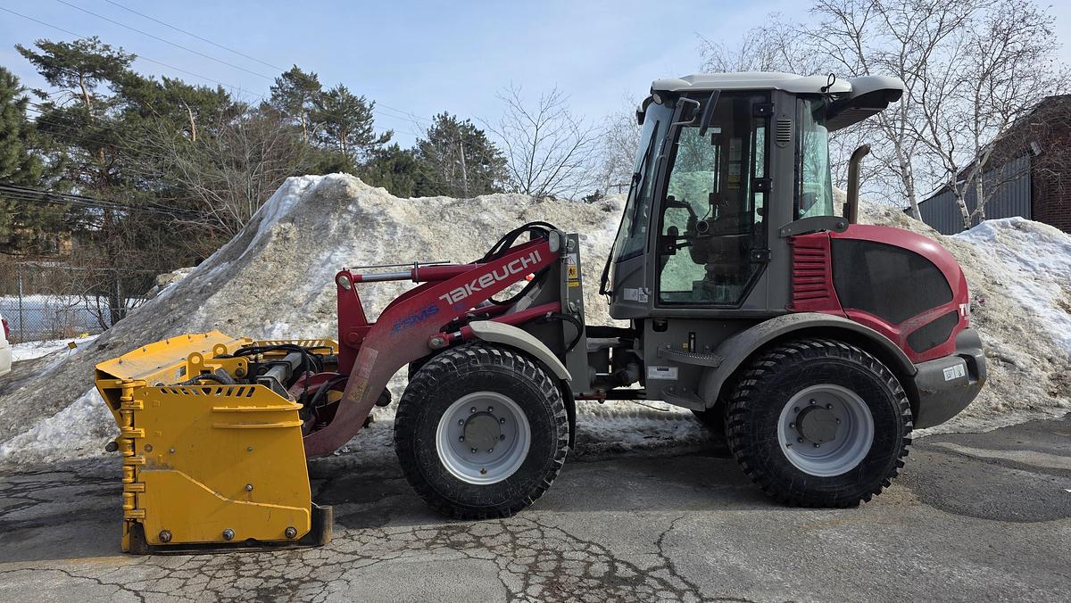 Used 2023 Takeuchi TW80