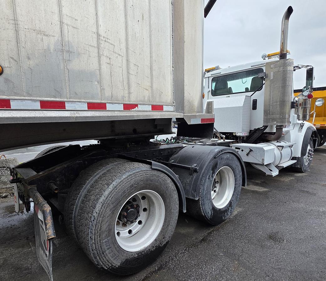 Used 2011 International Paystar 5000