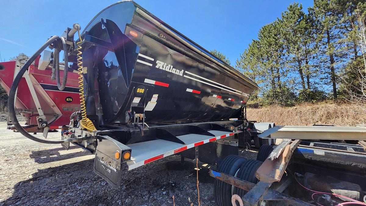 Used 2018 Midland TW2500 Lead Side Dump