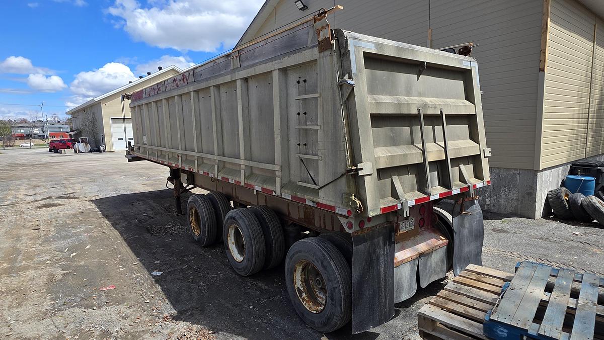 Used 1985 King 3 axles Dump