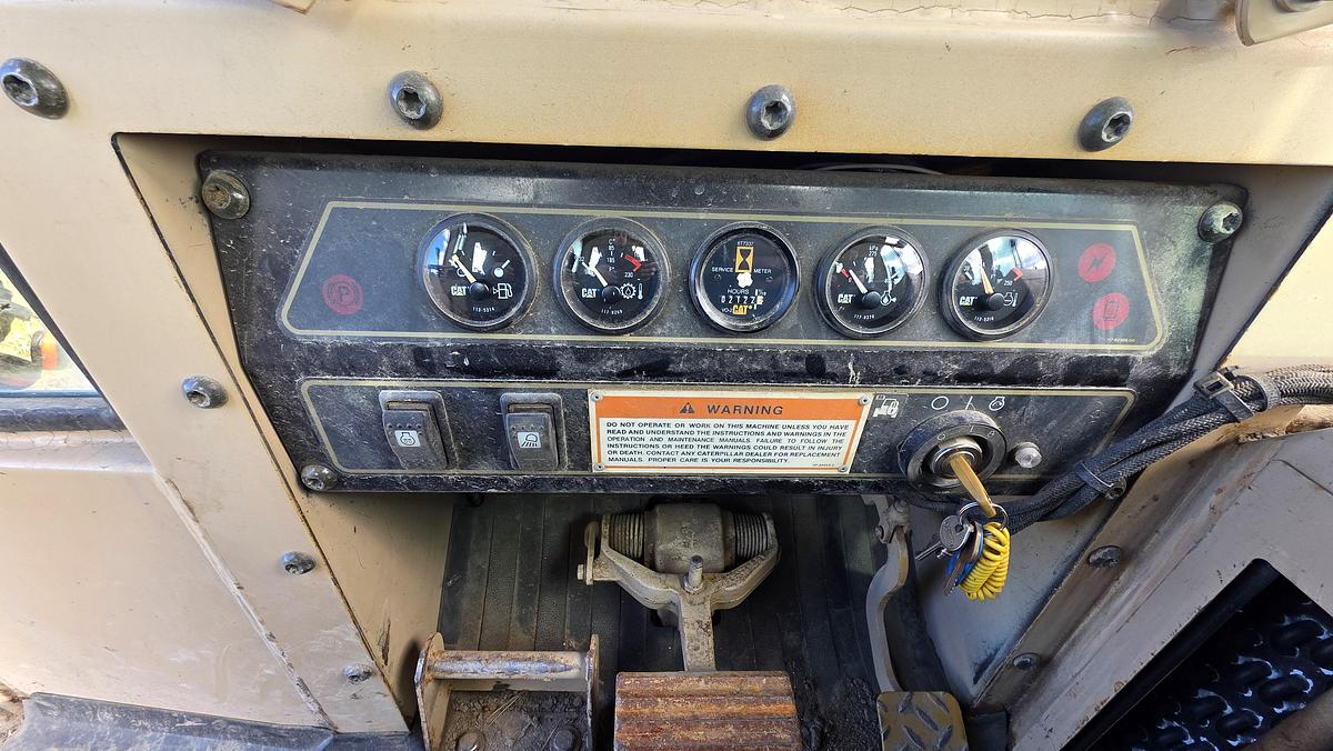Used 2004 Caterpillar D3C XL