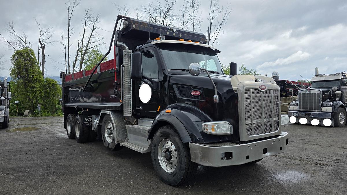 Used 2015 Peterbilt Tri axle