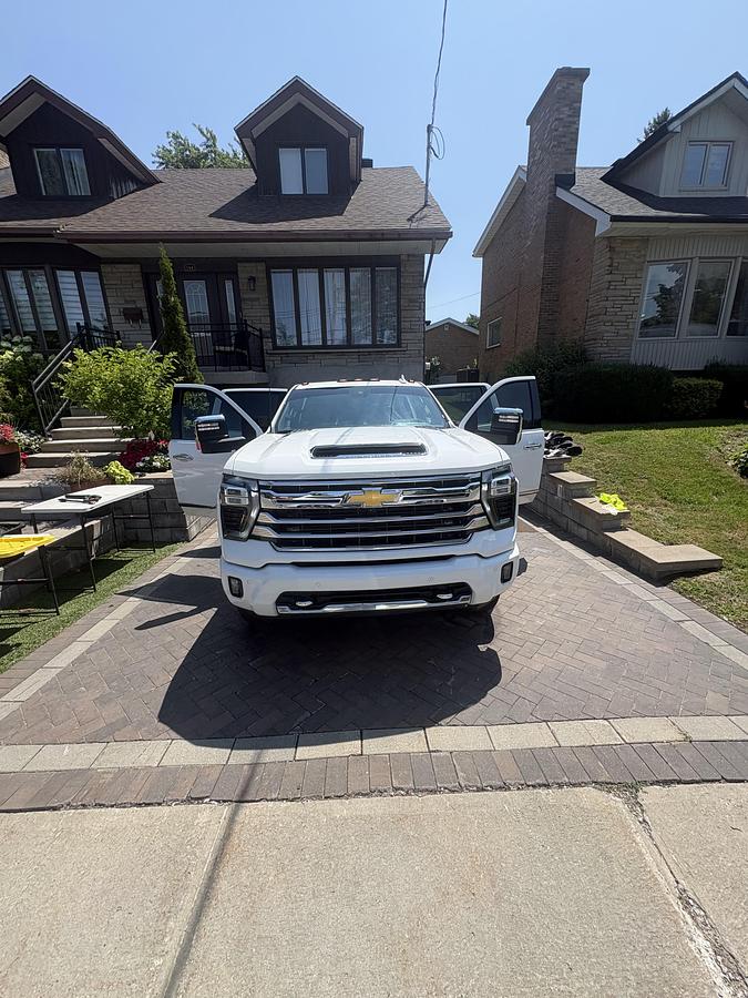 Used 2024 Chevrolet High Country 2500