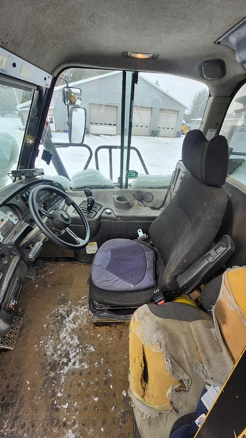 Used 2007 Caterpillar 730