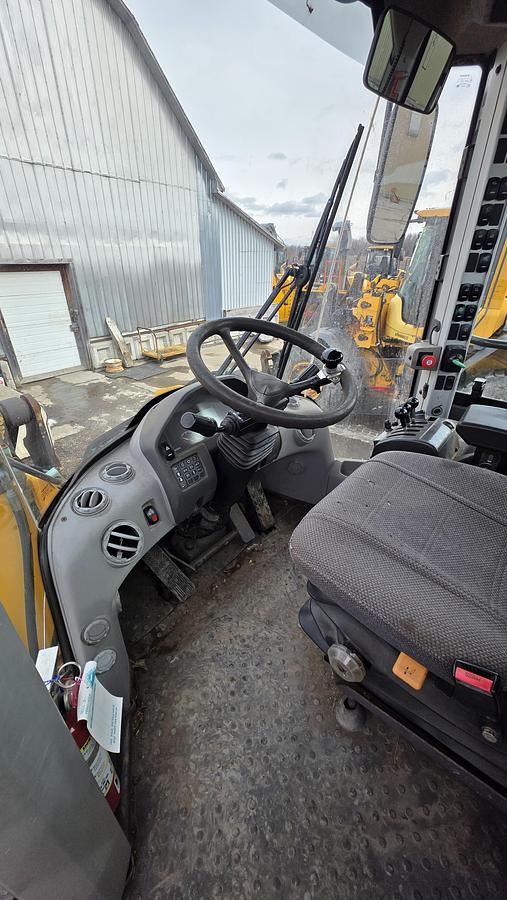Used 2010 Volvo L70F
