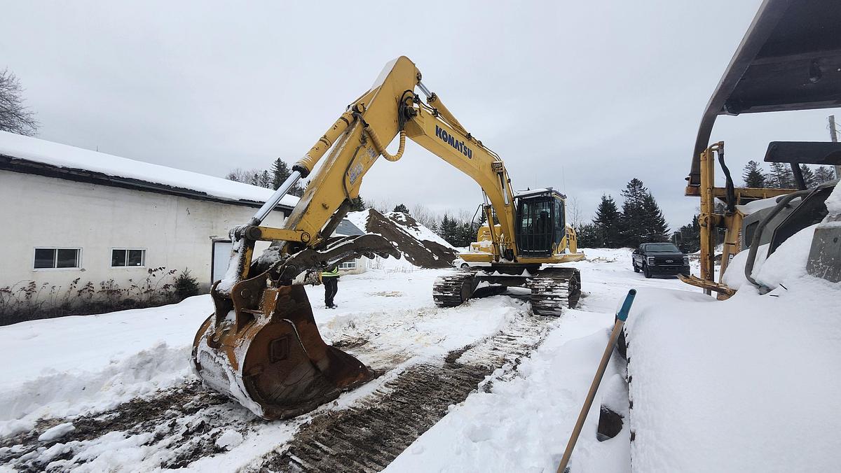 Used 2012 Komatsu PC290LC10