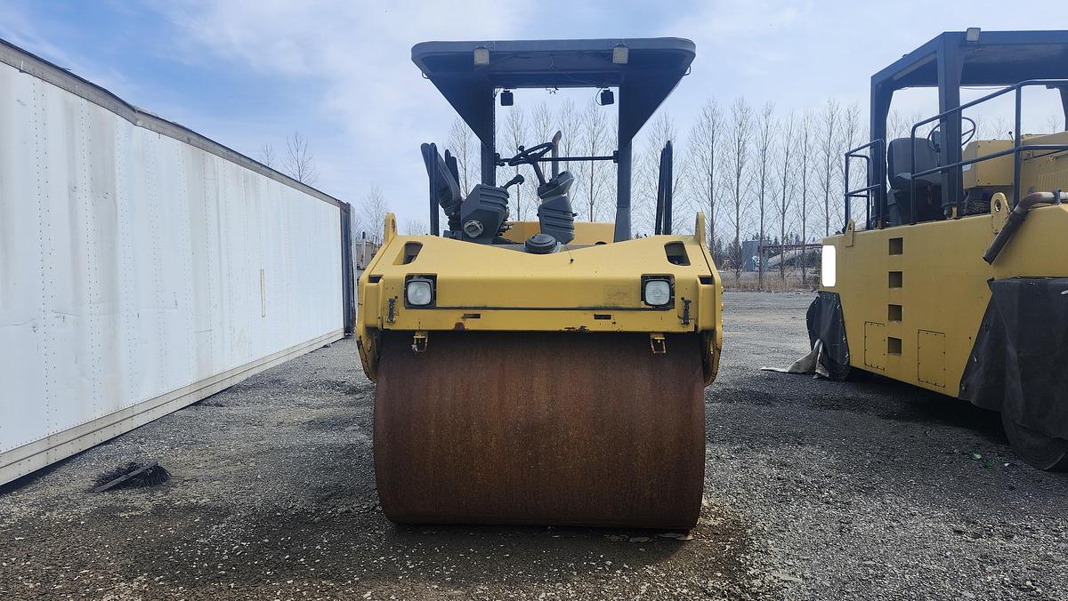 Used 2003 Caterpillar CB-534D