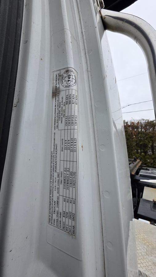 Used 2007 Sterling Roll-Off