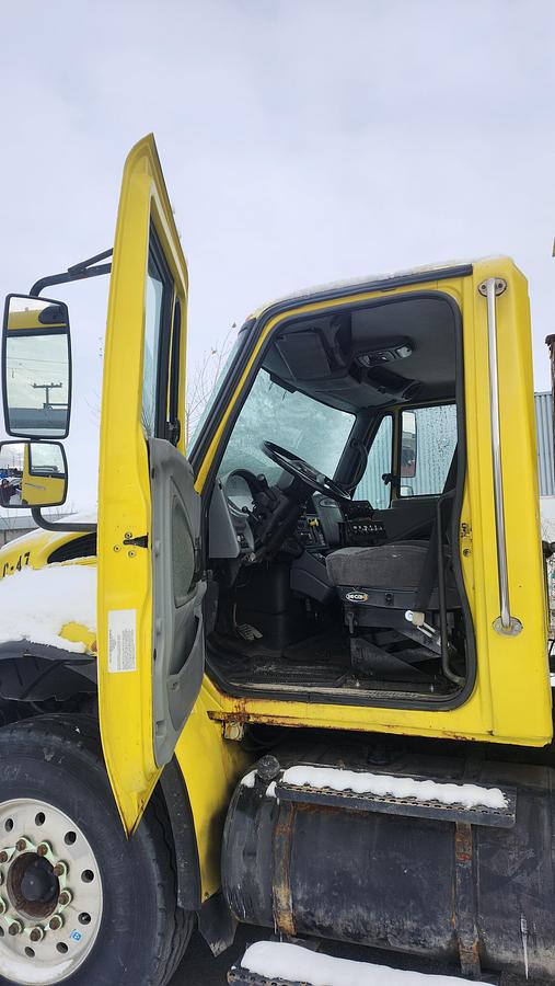 Used 2004 International 4400