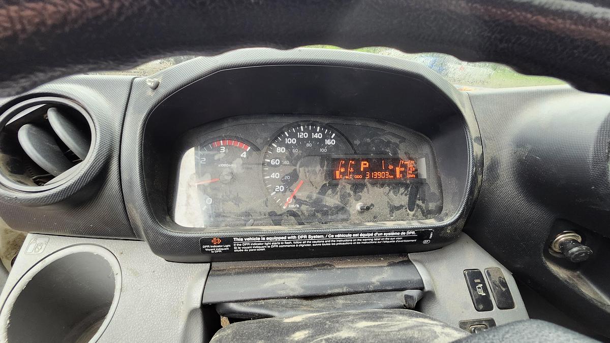 Used 2015 Hino 155 /