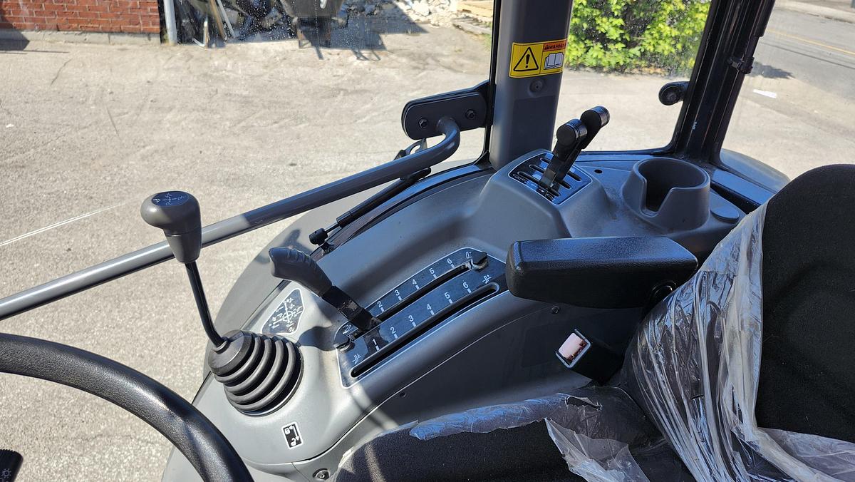 Used 2017 Massey-Fergusson 1758