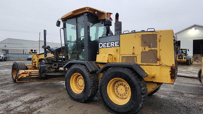 Used 2006 John Deere 772D