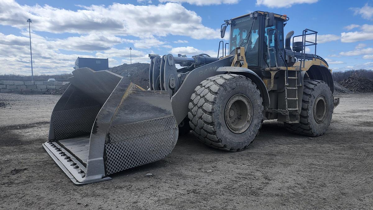 Used 2018 John Deere 844K-III