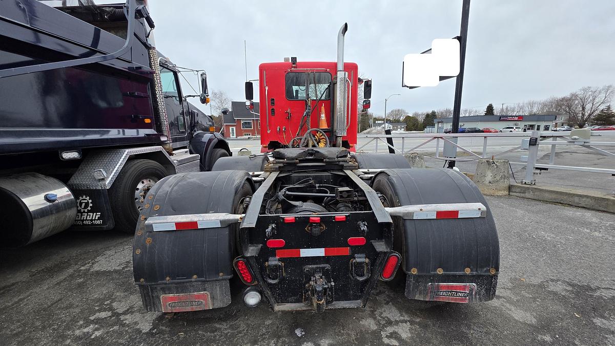 Used 2006 Freightliner Columbia