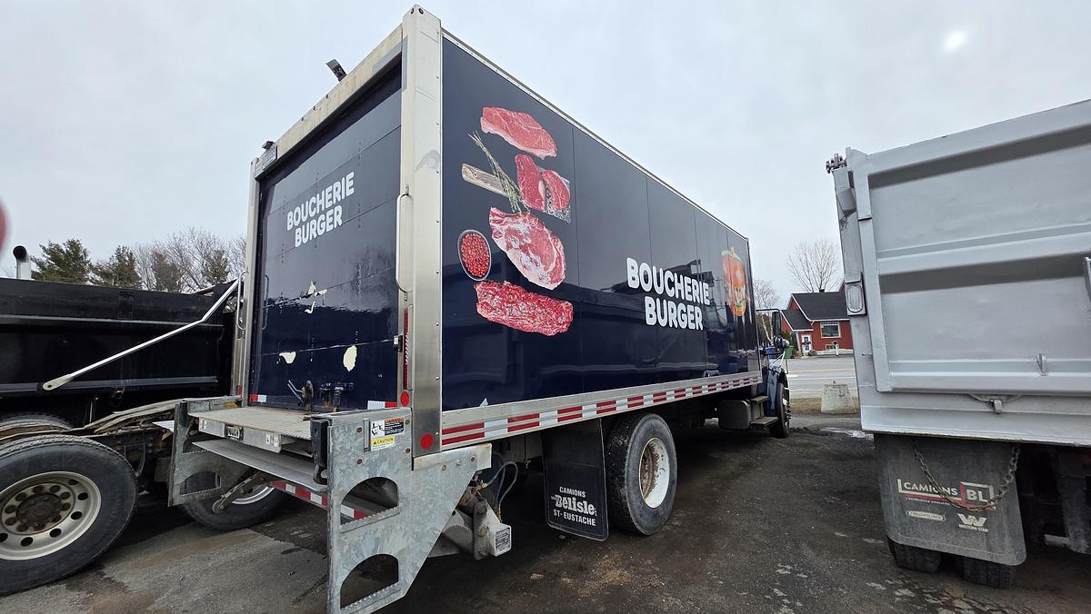 Used 2016 Freightliner Cube 22 feet