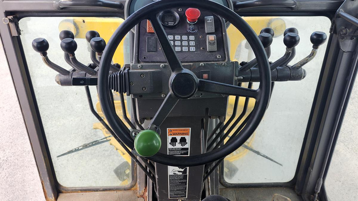 Used 2006 Volvo G740B