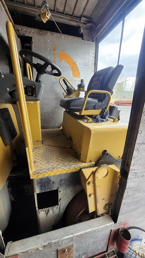 Used 2008 Caterpillar CB-224E