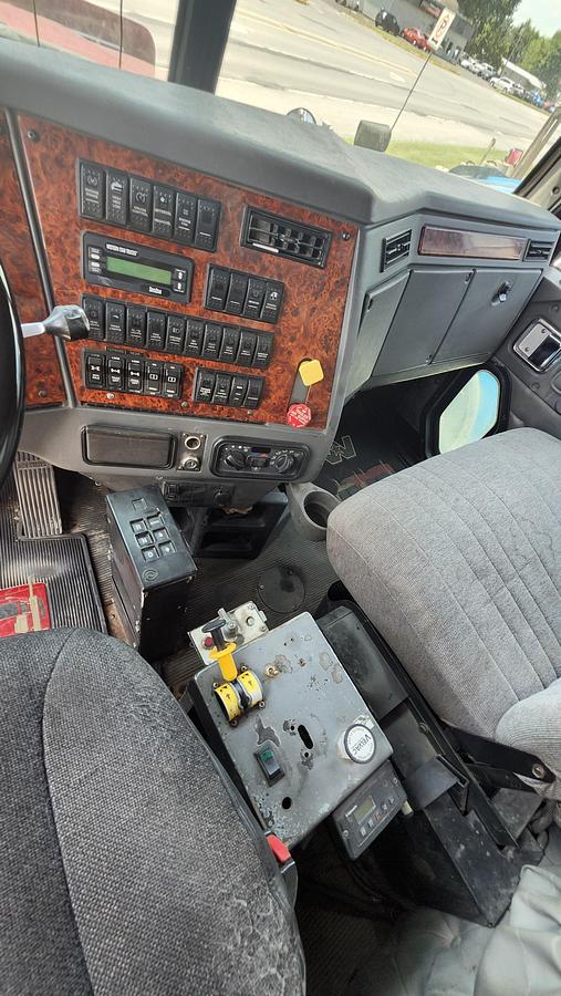 Used 2006 Western Star Tandem Axle Auomatic