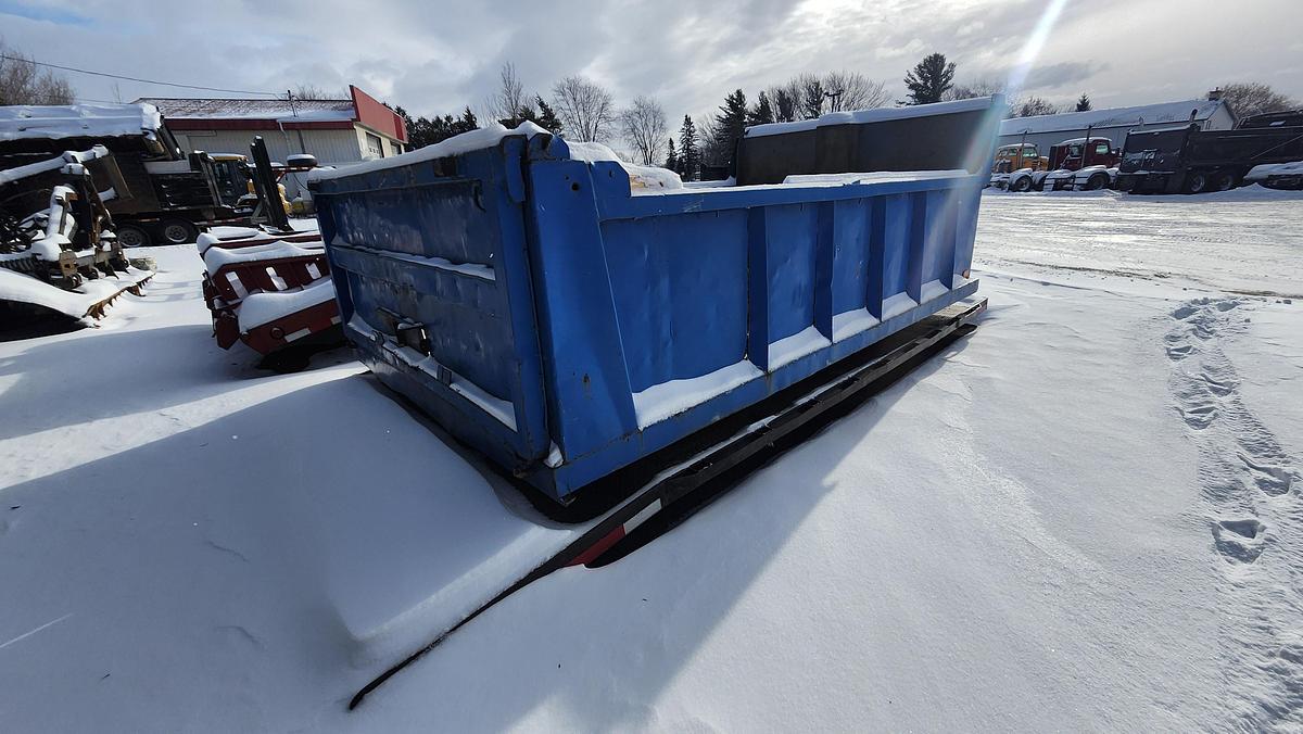 Used 2014 Roll-Off 2 essieux / 2 axles