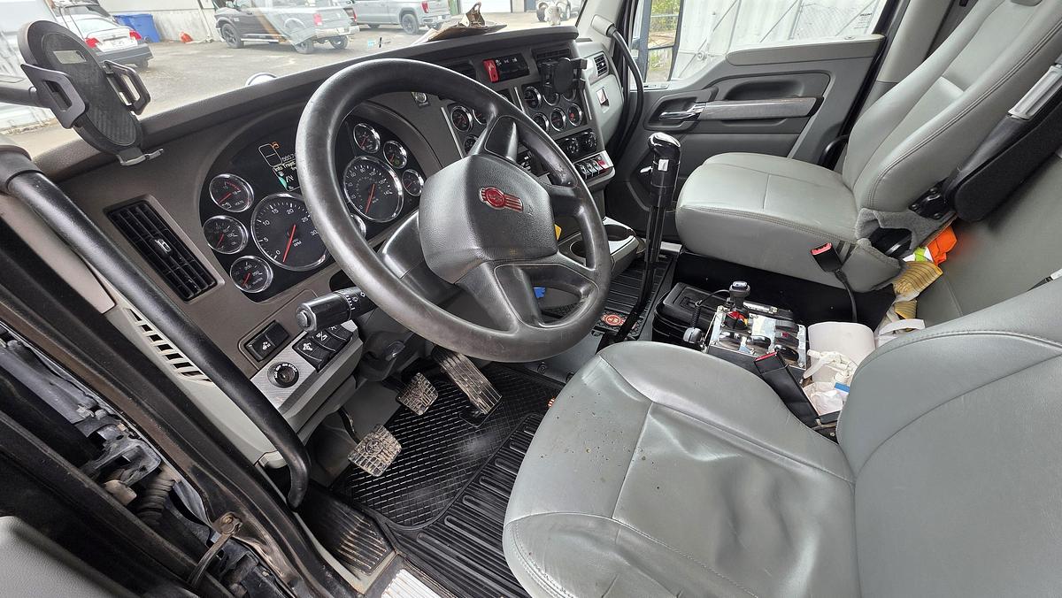 Used 2018 Kenworth T880